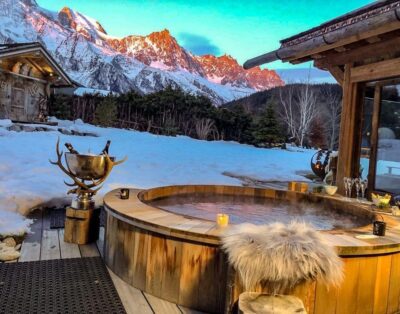 Exclusive Ski Chalet with Pool, Sauna & Jacuzzi, situated in Chamonix