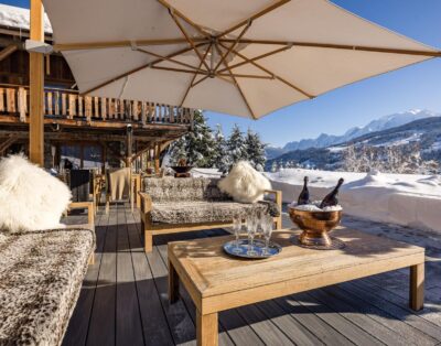 Luxurious Mountain Retreat with Sauna, 2x Pool, Massage, Wine Cellar and more, in Megève