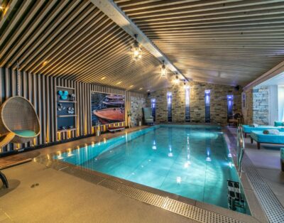 Charming Ski-In/Ski-Out Luxury Apartment in Courchevel 1850