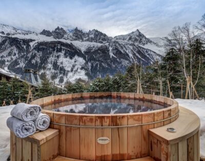 Your Luxury Alpine Getaway with Sauna, Hot-tub & Elevator, in Chamonix