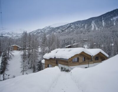 Beautiful Duplex Apartment in a Prime Ski-in, Ski-out Location in Zermatt