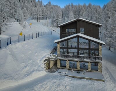 Catered Ski-In/Ski-Out Chalet with Heated Pool, Jacuzzi, Steam Room & Gym in Cervinia