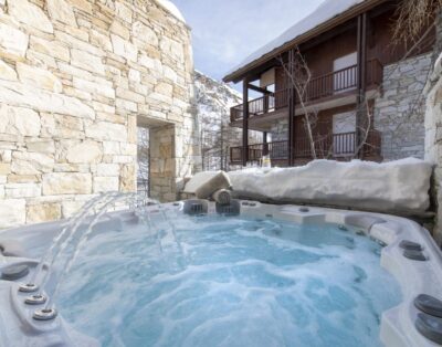 Luxury Ski-In/Ski-Out Chalet with Outdoor Hot Tub, Sauna & Fireplace in Val d’Isere, France