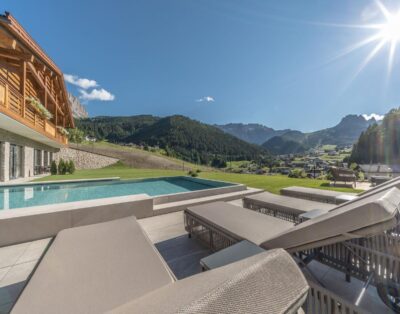 Impressive Ski Chalet with Unmatched Facilities, located in the Dolomiti Ski Region