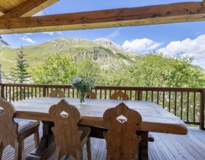 Exquisite Ski-in/Ski-out Rental Chalet with Sauna, Steam Room & Hot Tub, in Val d’Isere